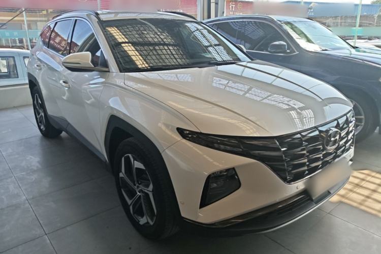 Used Hyundai Tucson 2023 Tucson L 1.5T Automatic Two-Wheel Drive DLX Luxury Edition Front Right 45 Deg