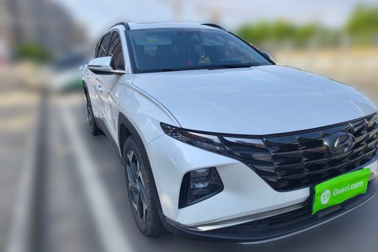 Used Hyundai Tucson 2023 Tucson L 1.5T Automatic Two-Wheel Drive DLX Luxury Edition Front Right 45 Deg