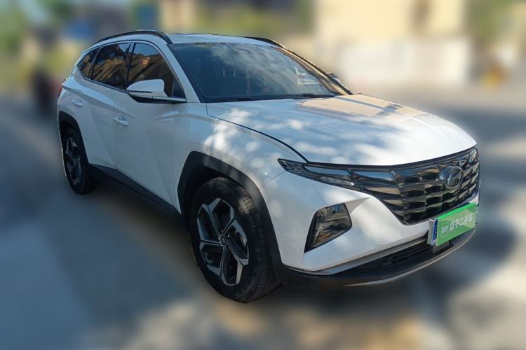 Used Hyundai Tucson 2023 Tucson L 1.5T Automatic Two-Wheel Drive DLX Luxury Edition Front Right 45 Deg