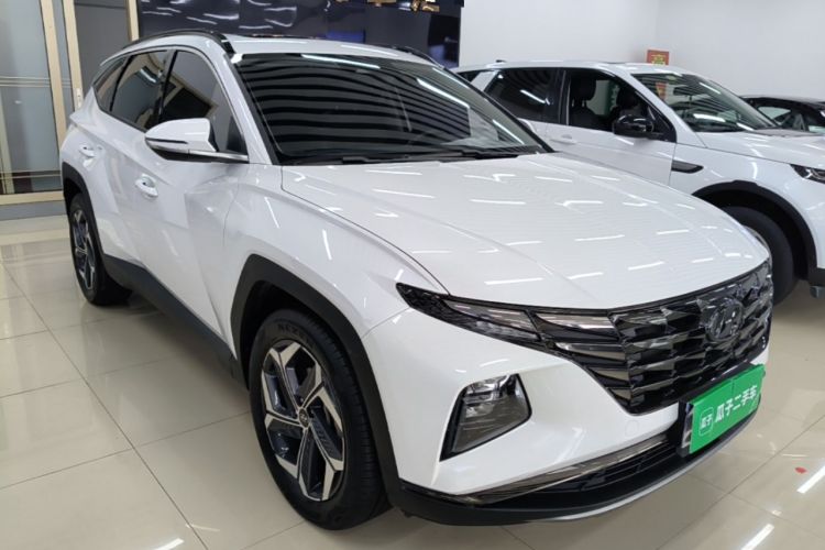 Used Hyundai Tucson 2023 Tucson L 1.5T Automatic Two-Wheel Drive DLX Luxury Edition Front Right 45 Deg