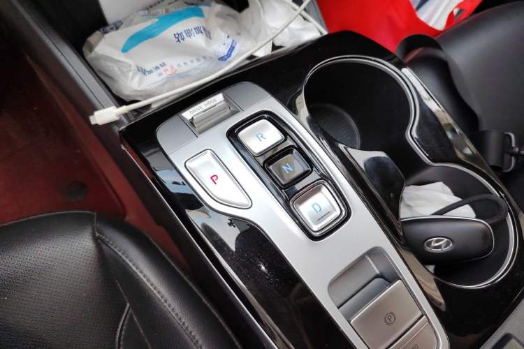 Used Hyundai Tucson 2023 Tucson L 1.5T Automatic Two-Wheel Drive LUX Prestige Edition Gear Lever