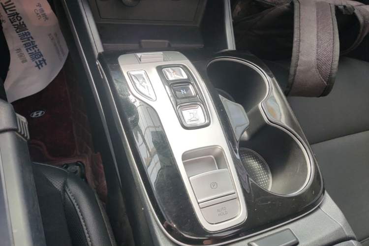 Used Hyundai Tucson 2023 Tucson L 1.5T Automatic Two-Wheel Drive LUX Prestige Edition Gear Lever