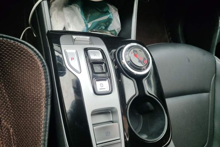 Used Hyundai Tucson 2023 Tucson L 1.5T Automatic Two-Wheel Drive DLX Luxury Edition Gear Lever