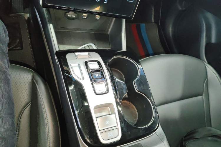 Used Hyundai Tucson 2023 Tucson L 1.5T Automatic Two-Wheel Drive GLX Elite Edition Gear Lever
