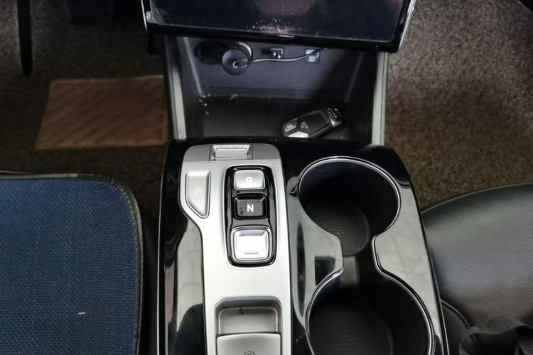 Used Hyundai Tucson 2023 Tucson L 1.5T Automatic Two-Wheel Drive DLX Luxury Edition Gear Lever