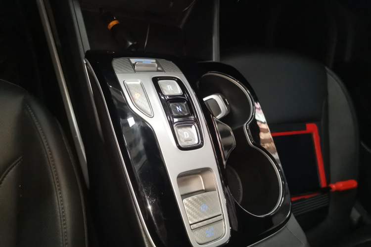 Used Hyundai Tucson 2023 Tucson L 1.5T Automatic Two-Wheel Drive DLX Luxury Edition Gear Lever
