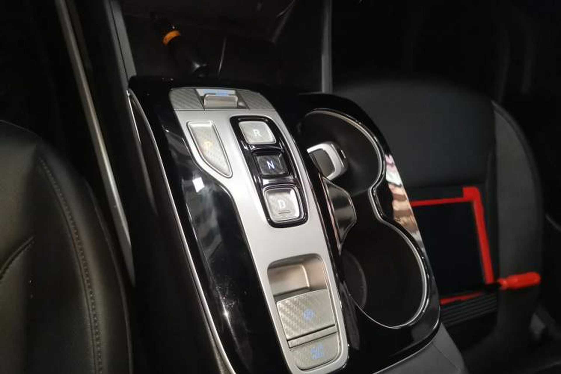Used Hyundai Tucson 2023 Tucson L 1.5T Automatic Two-Wheel Drive DLX Luxury Edition Gear Lever