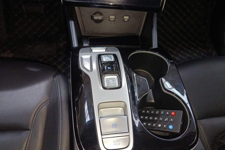 Used Hyundai Tucson 2023 Tucson L 1.5T Automatic Two-Wheel Drive DLX Luxury Edition Gear Lever