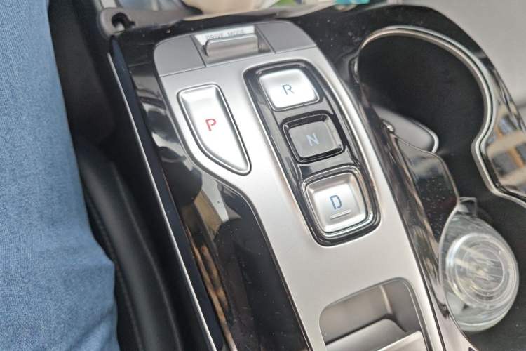 Used Hyundai Tucson 2023 Tucson L 1.5T Automatic Two-Wheel Drive DLX Luxury Edition Gear Lever