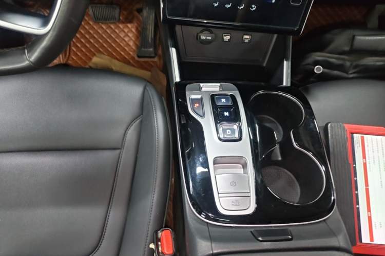 Used Hyundai Tucson 2023 Tucson L 1.5T Automatic Two-Wheel Drive GLX Elite Edition Gear Lever