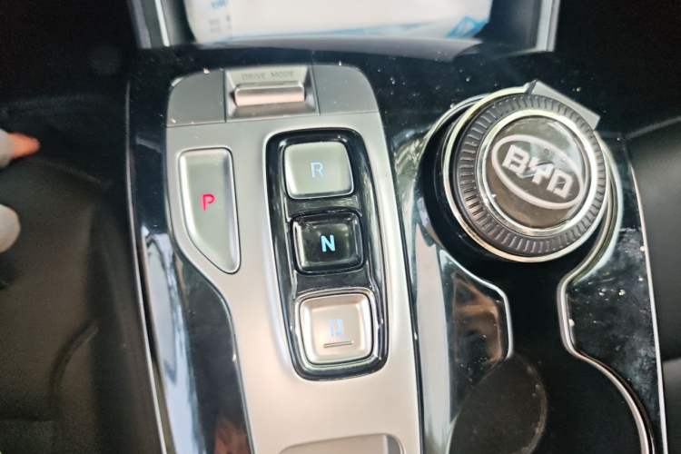 Used Hyundai Tucson 2023 Tucson L 1.5T Automatic Two-Wheel Drive DLX Luxury Edition Gear Lever