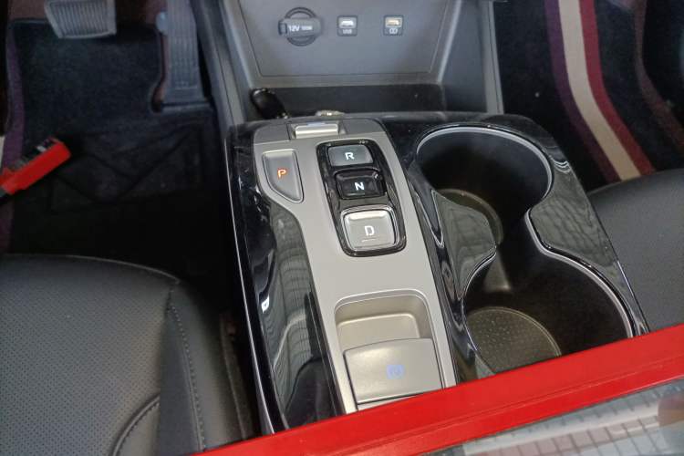 Used Hyundai Tucson 2023 Tucson L 1.5T Automatic Two-Wheel Drive GLX Elite Edition Gear Lever