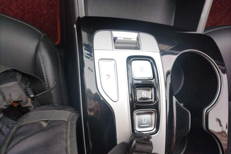 Used Hyundai Tucson 2023 Tucson L 1.5T Automatic Two-Wheel Drive GLX Elite Edition Gear Lever
