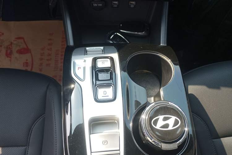 Used Hyundai Tucson 2023 Tucson L 1.5T Automatic Two-Wheel Drive GLX Elite Edition Gear Lever