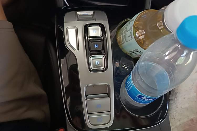 Used Hyundai Tucson 2023 Tucson L 1.5T Automatic Two-Wheel Drive DLX Luxury Edition Gear Lever