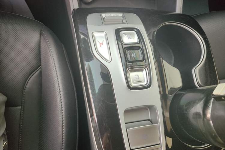 Used Hyundai Tucson 2023 Tucson L 1.5T Automatic Two-Wheel Drive GLX Elite Edition Gear Lever
