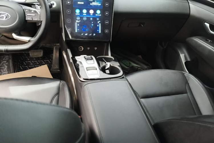 Used Hyundai Tucson 2023 Tucson L 1.5T Automatic Two-Wheel Drive GLX Elite Edition Gear Lever