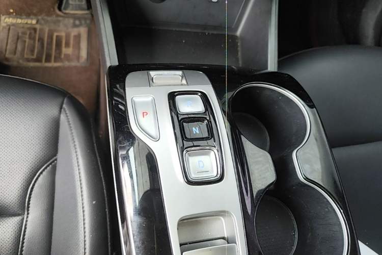 Used Hyundai Tucson 2023 Tucson L 1.5T Automatic Two-Wheel Drive DLX Luxury Edition Gear Lever