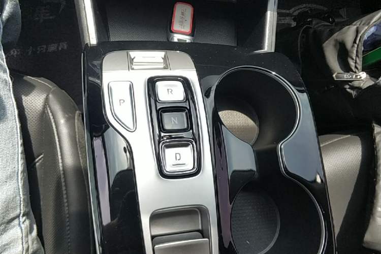 Used Hyundai Tucson 2023 Tucson L 1.5T Automatic Two-Wheel Drive DLX Luxury Edition Gear Lever