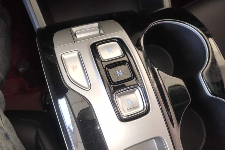 Used Hyundai Tucson 2023 Tucson L 1.5T Automatic Two-Wheel Drive DLX Luxury Edition Gear Lever