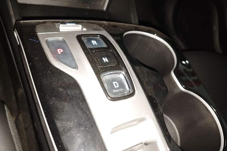 Used Hyundai Tucson 2023 Tucson L 1.5T Automatic Two-Wheel Drive DLX Luxury Edition Gear Lever