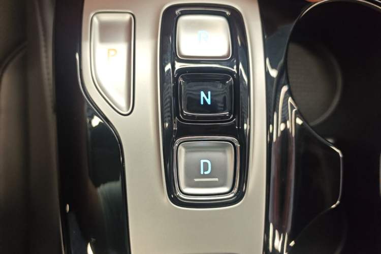 Used Hyundai Tucson 2023 Tucson L 1.5T Automatic Two-Wheel Drive DLX Luxury Edition Gear Lever