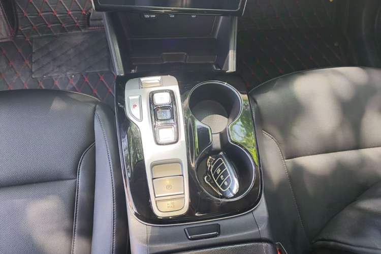 Used Hyundai Tucson 2023 Tucson L 1.5T Automatic Two-Wheel Drive LUX Prestige Edition Gear Lever