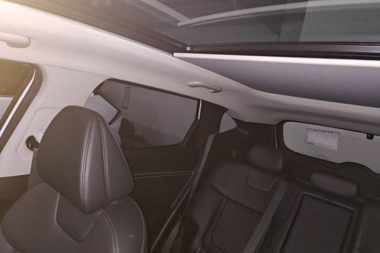 Used Hyundai Tucson 2023 Tucson L 1.5T Automatic Two-Wheel Drive DLX Luxury Edition Headliner