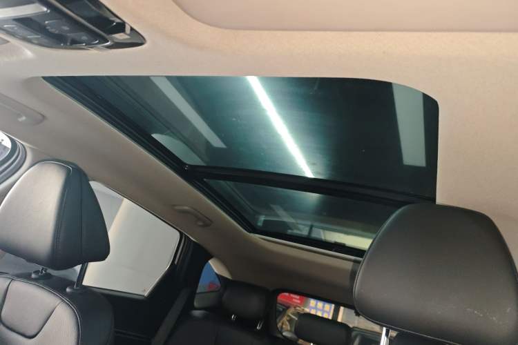Used Hyundai Tucson 2023 Tucson L 1.5T Automatic Two-Wheel Drive GLX Elite Edition Headliner