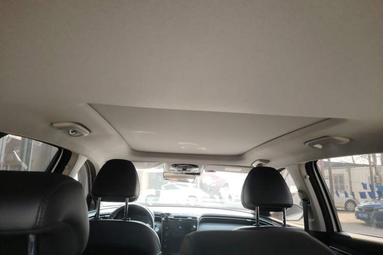 Used Hyundai Tucson 2023 Tucson L 1.5T Automatic Two-Wheel Drive DLX Luxury Edition Headliner