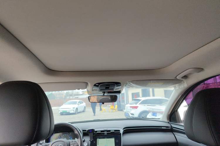 Used Hyundai Tucson 2023 Tucson L 1.5T Automatic Two-Wheel Drive DLX Luxury Edition Headliner