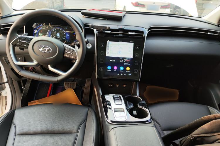 Used Hyundai Tucson 2023 Tucson L 1.5T Automatic Two-Wheel Drive DLX Luxury Edition Interior 2