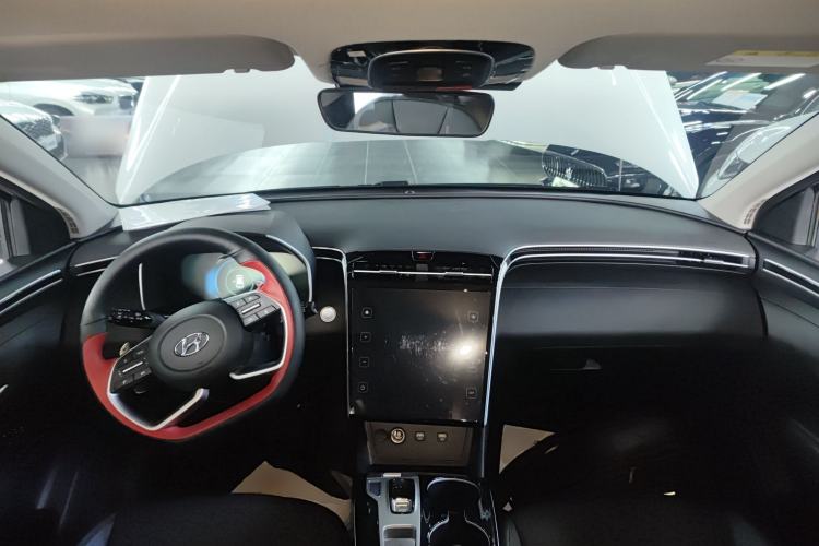 Used Hyundai Tucson 2023 Tucson L 1.5T Automatic Two-Wheel Drive DLX Luxury Edition Interior 2
