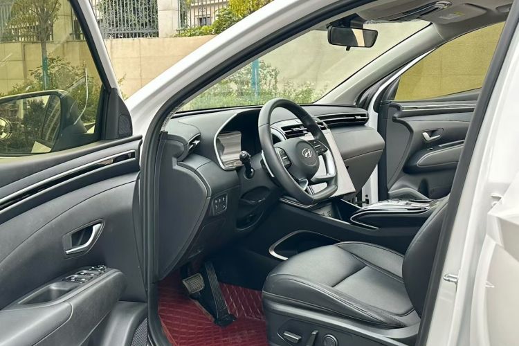 Used Hyundai Tucson 2023 Tucson L 1.5T Automatic Two-Wheel Drive DLX Luxury Edition Interior 3