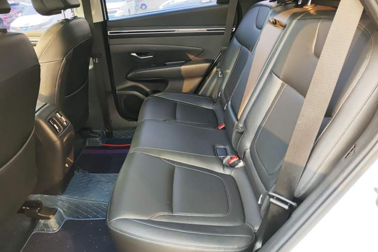 Used Hyundai Tucson 2023 Tucson L 1.5T Automatic Two-Wheel Drive DLX Luxury Edition Interior 4