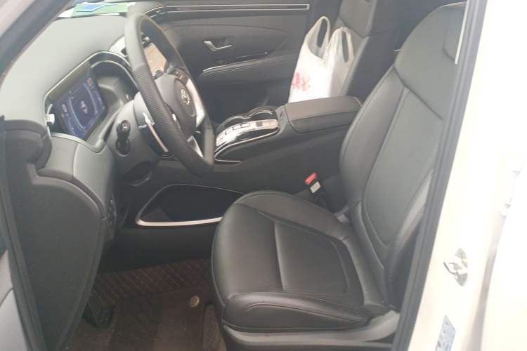Used Hyundai Tucson 2023 Tucson L 1.5T Automatic Two-Wheel Drive LUX Prestige Edition Left Front Seat
