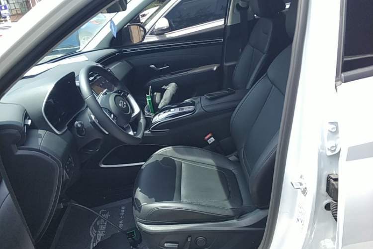 Used Hyundai Tucson 2023 Tucson L 1.5T Automatic Two-Wheel Drive DLX Luxury Edition Left Front Seat