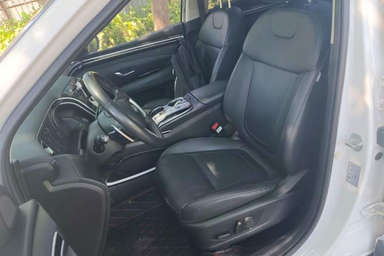 Used Hyundai Tucson 2023 Tucson L 1.5T Automatic Two-Wheel Drive LUX Prestige Edition Left Front Seat
