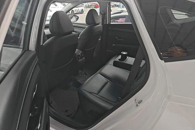 Used Hyundai Tucson 2023 Tucson L 1.5T Automatic Two-Wheel Drive LUX Prestige Edition Left Rear Seat