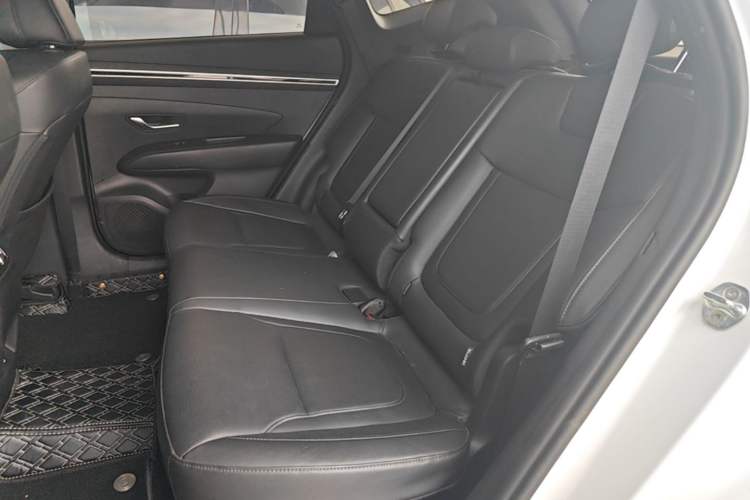Used Hyundai Tucson 2023 Tucson L 1.5T Automatic Two-Wheel Drive DLX Luxury Edition Left Rear Seat