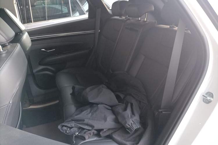 Used Hyundai Tucson 2023 Tucson L 1.5T Automatic Two-Wheel Drive GLX Elite Edition Left Rear Seat