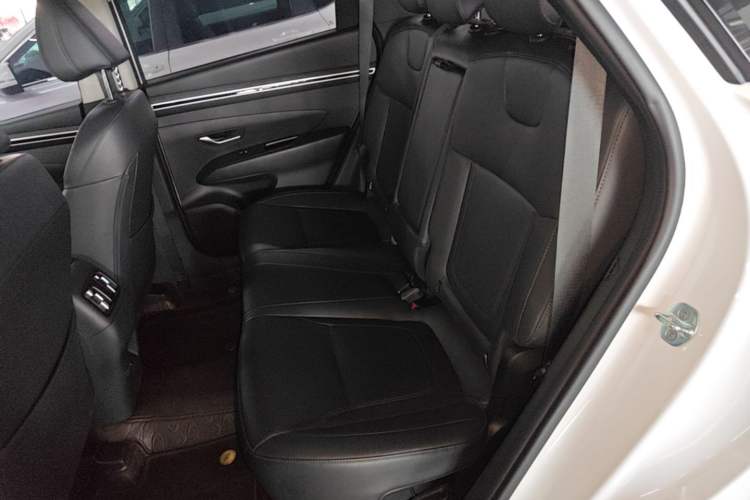 Used Hyundai Tucson 2023 Tucson L 1.5T Automatic Two-Wheel Drive GLX Elite Edition Left Rear Seat