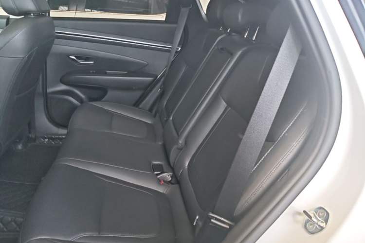 Used Hyundai Tucson 2023 Tucson L 1.5T Automatic Two-Wheel Drive DLX Luxury Edition Left Rear Seat
