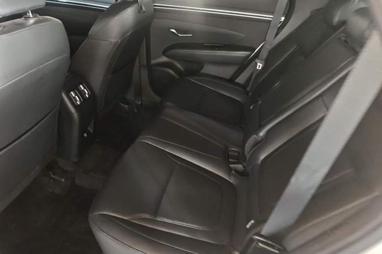 Used Hyundai Tucson 2023 Tucson L 1.5T Automatic Two-Wheel Drive LUX Prestige Edition Left Rear Seat