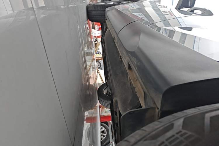 Used Hyundai Tucson 2023 Tucson L 1.5T Automatic Two-Wheel Drive LUX Prestige Edition Left Side Sill