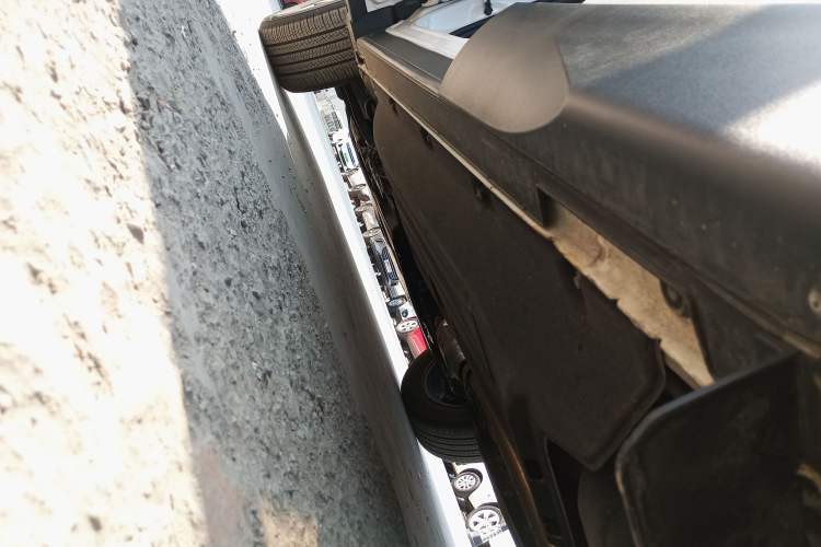 Used Hyundai Tucson 2023 Tucson L 1.5T Automatic Two-Wheel Drive GLX Elite Edition Left Side Sill