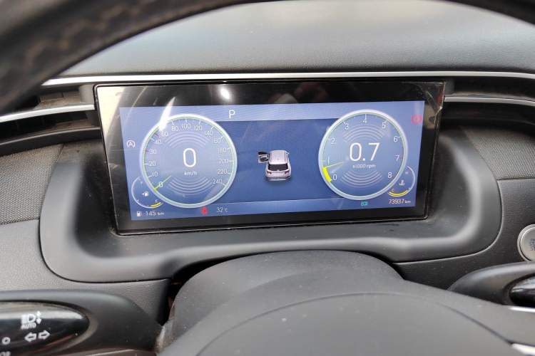 Used Hyundai Tucson 2023 Tucson L 1.5T Automatic Two-Wheel Drive LUX Prestige Edition Odometer Close Up