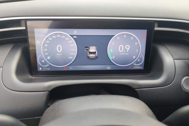 Used Hyundai Tucson 2023 Tucson L 1.5T Automatic Two-Wheel Drive LUX Prestige Edition Odometer Close Up