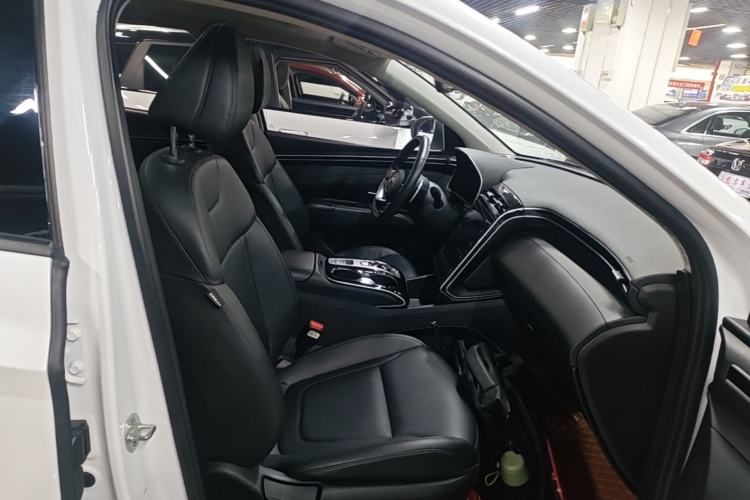 Used Hyundai Tucson 2023 Tucson L 1.5T Automatic Two-Wheel Drive GLX Elite Edition Right Front Seat