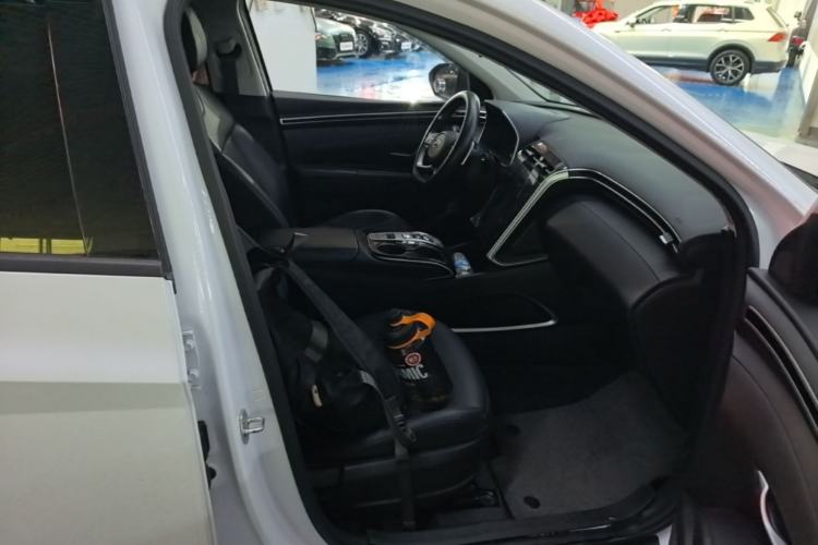 Used Hyundai Tucson 2023 Tucson L 1.5T Automatic Two-Wheel Drive GLX Elite Edition Right Front Seat
